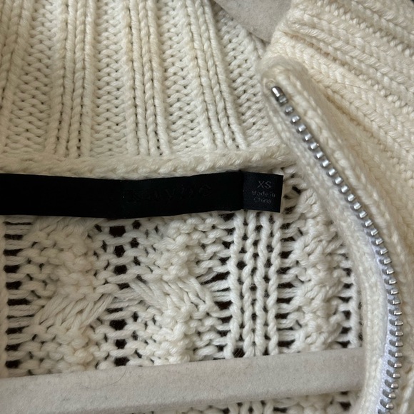 Jenni Kayne Cozy Cable Half Zip in Ivory - Picture 4 of 11
